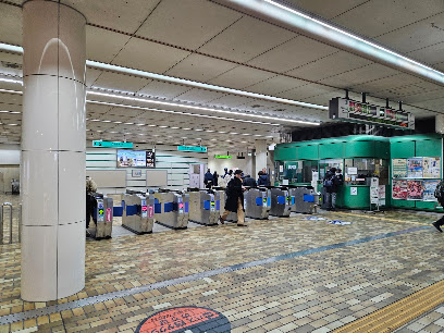 学園都市駅, 神戸