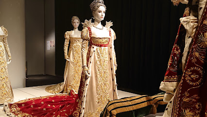 神戸ファッション美術館