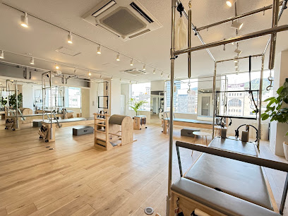La pilates神戸元町店《整体×マシンピラテティス》ラ ピラティス